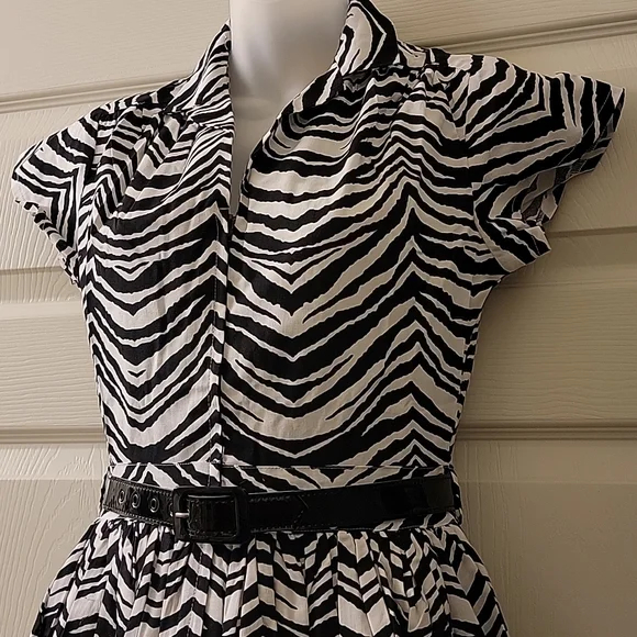 Bernie Dexter | Kelly Dress In Zebra Print - Picture 3 of 9